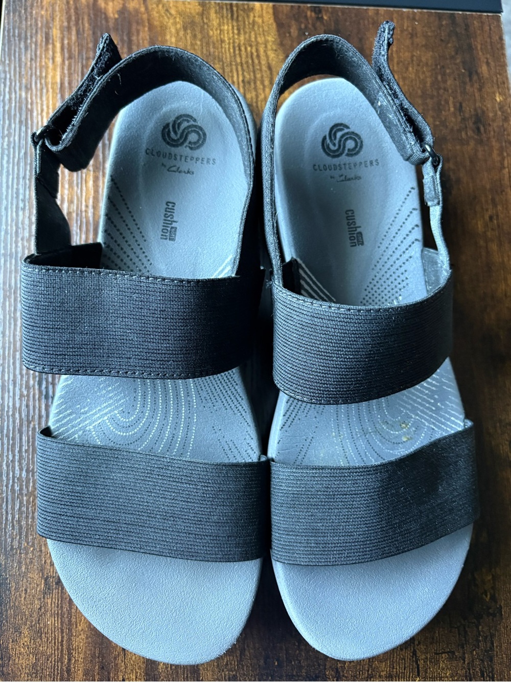 Clarks Cloudsteppers Black Elastic Strap Sandals